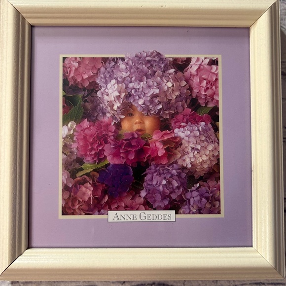 ANNE GEDDES (2) ADORABLE WALL SQUARE BABIES AND FLOWERS PICTURE FRAMES - Picture 3 of 6